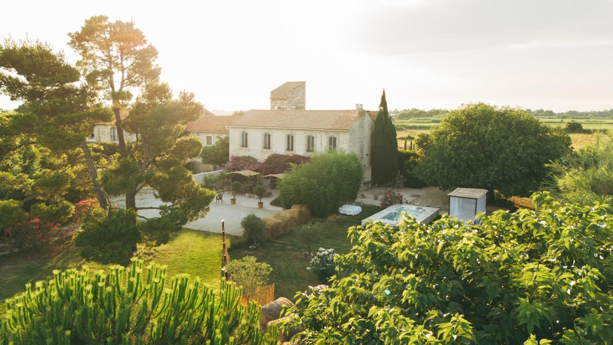 Maison Tara Verte Au Mas Montredon Arles Exterior photo